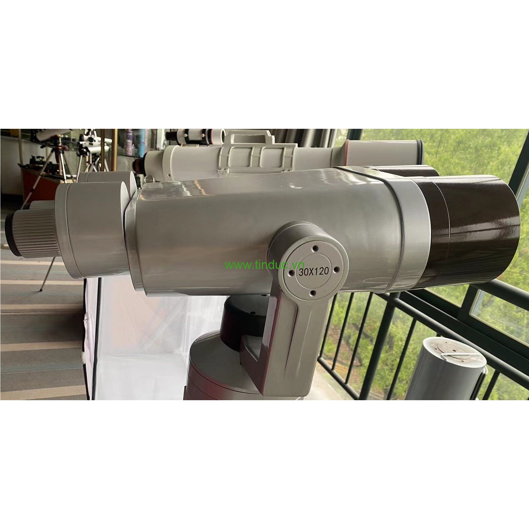 Ống nhòm ngoài trời, đài quan sát Terino DFM II - 30X120 ( không có chức năng trả tiền xu, có chống nước)